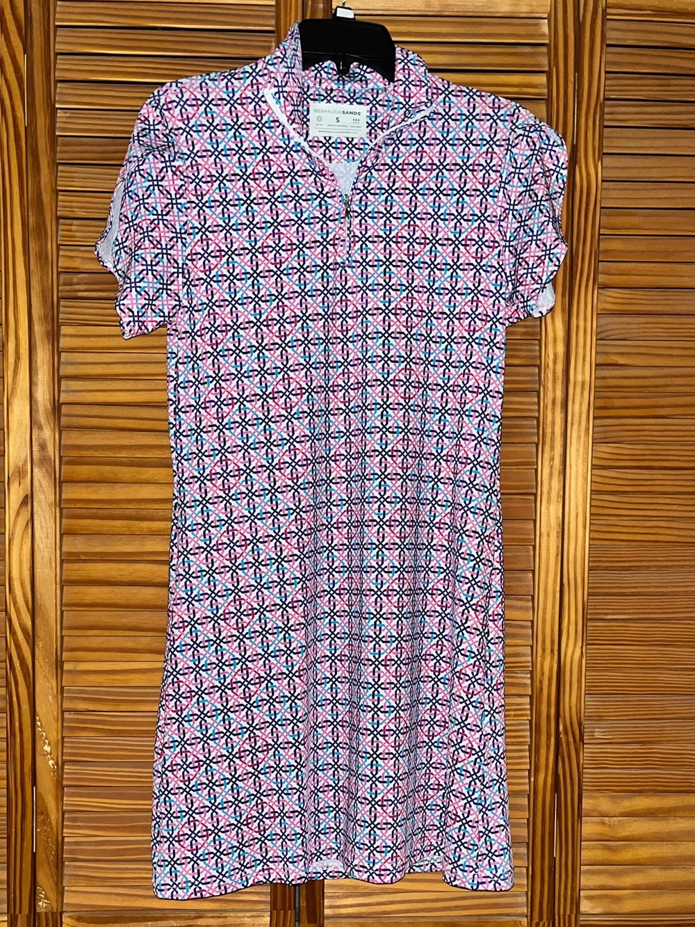 Bermuda Sands Size Small Short Sleeve Dress